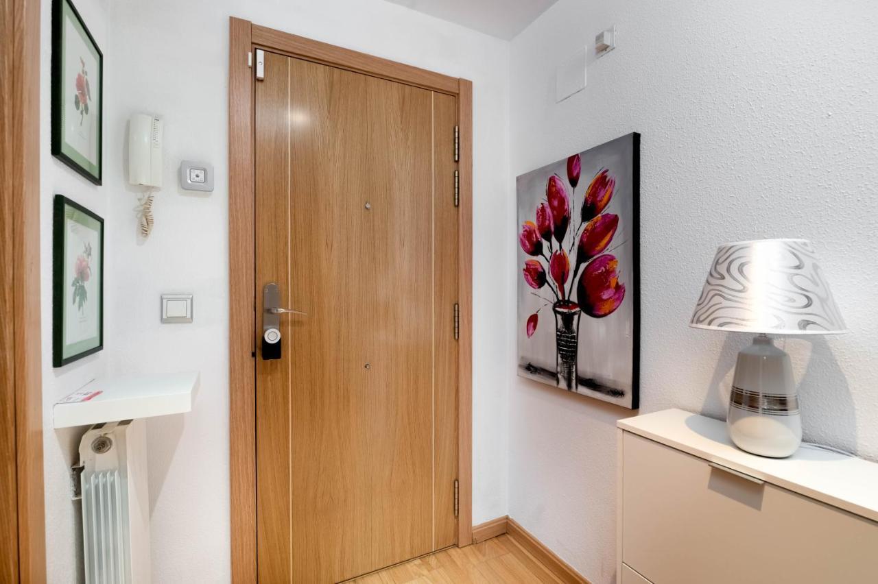 Apartamento en Sabiñánigo con amplia y soleada terraza Exterior foto