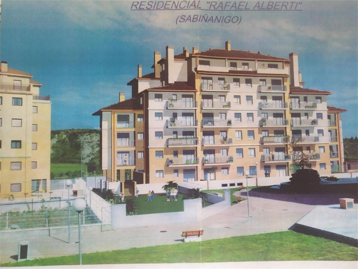 Apartamento en Sabiñánigo con amplia y soleada terraza Exterior foto