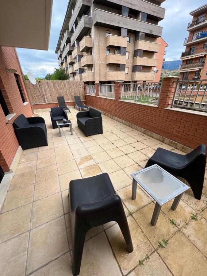 Apartamento en Sabiñánigo con amplia y soleada terraza Exterior foto