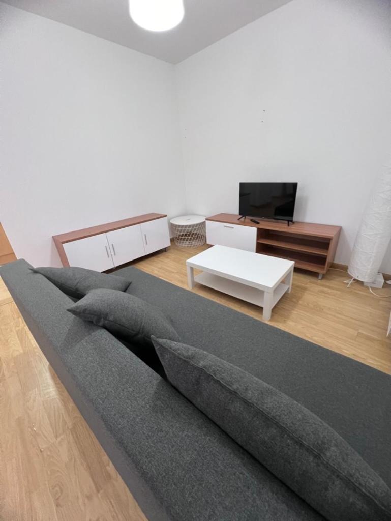 Apartamento en Sabiñánigo con amplia y soleada terraza Exterior foto