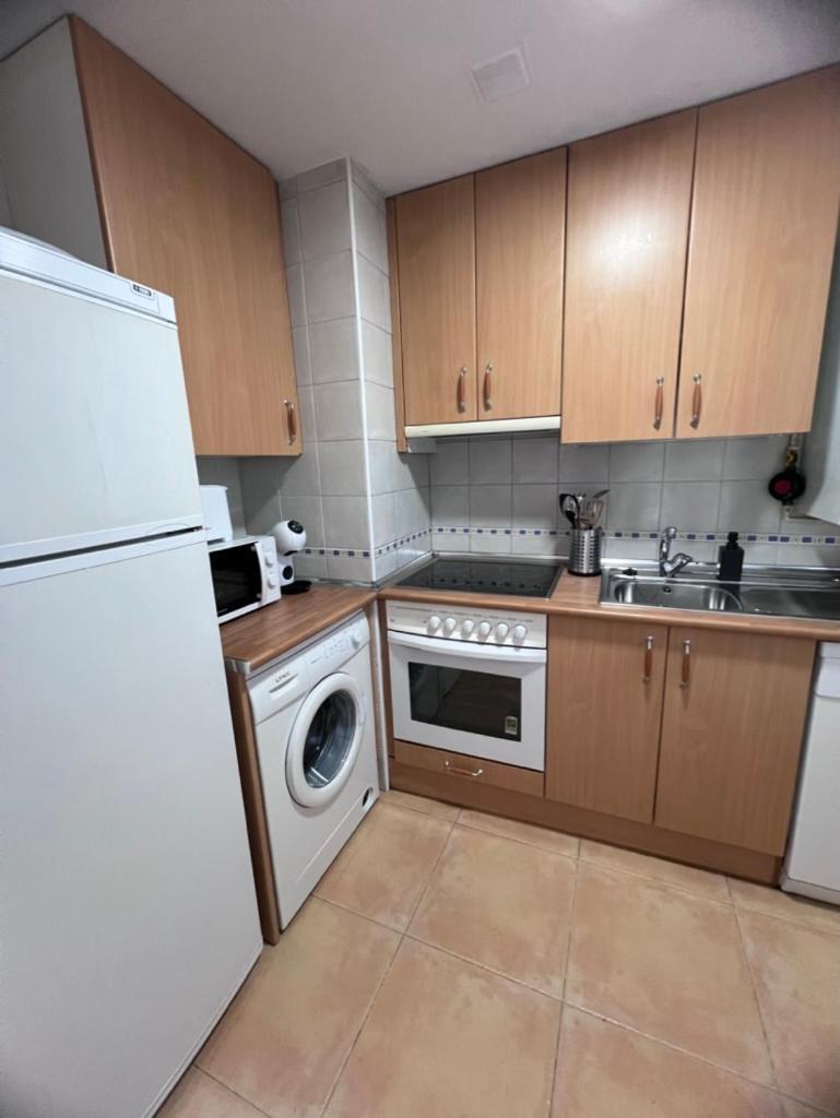 Apartamento en Sabiñánigo con amplia y soleada terraza Exterior foto