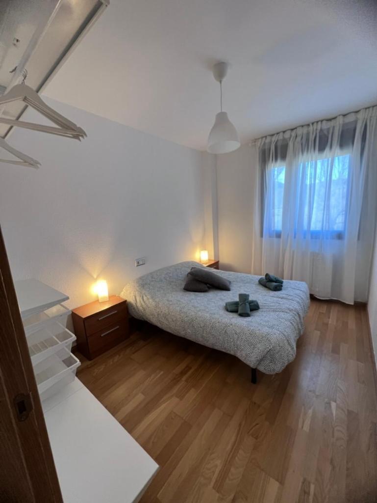 Apartamento en Sabiñánigo con amplia y soleada terraza Exterior foto