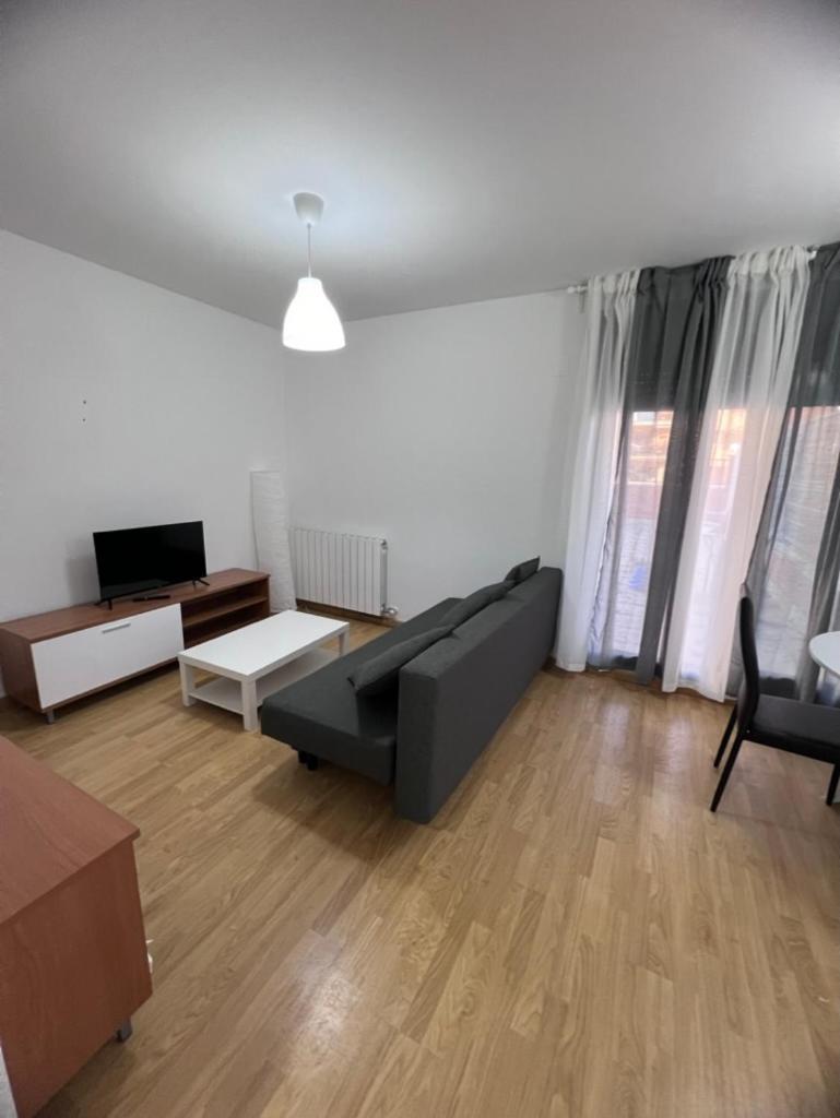 Apartamento en Sabiñánigo con amplia y soleada terraza Exterior foto