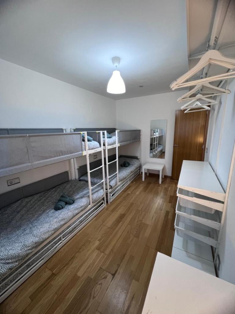 Apartamento en Sabiñánigo con amplia y soleada terraza Exterior foto