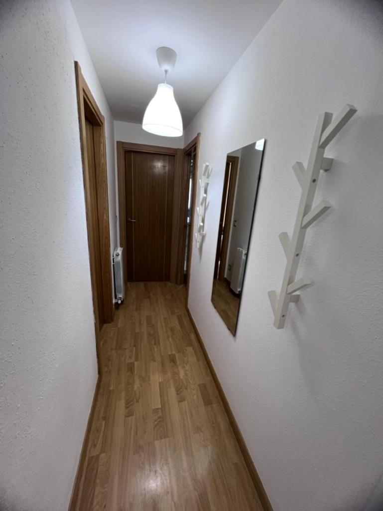 Apartamento en Sabiñánigo con amplia y soleada terraza Exterior foto